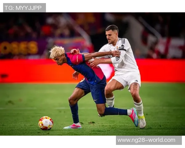 中超经典对决巴萨逆袭AC米兰补时绝杀引发全场狂欢