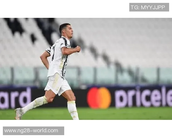 德甲激战：多特蒙德逆转里昂全场沸腾精彩瞬间回顾